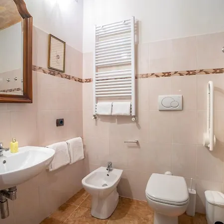 Domus Antiqua Bed & Breakfast